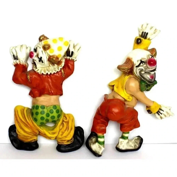 1974 UNIVERSAL STATUARY CORP "CLOWNS WITH PANTS FALLING DOWN" Hanging Figurines - Picture 1 of 4
